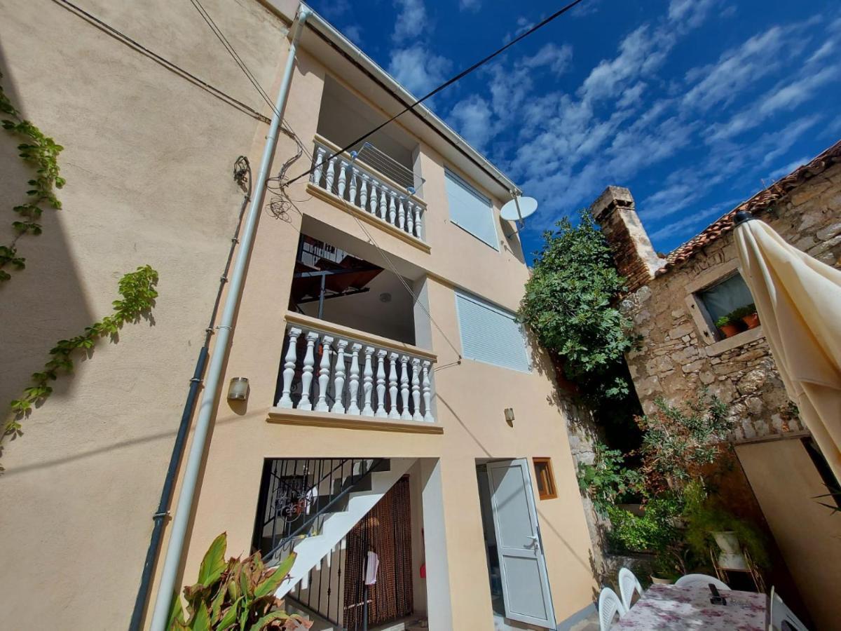 Sweet Sea Apartments Pakostane Exterior photo