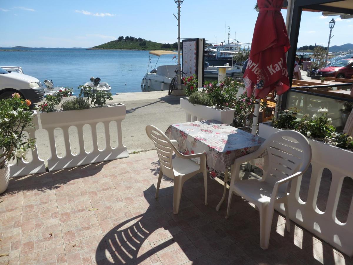 Sweet Sea Apartments Pakostane Exterior photo